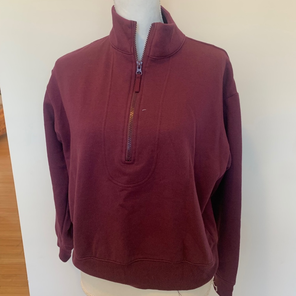 Sweatshirt